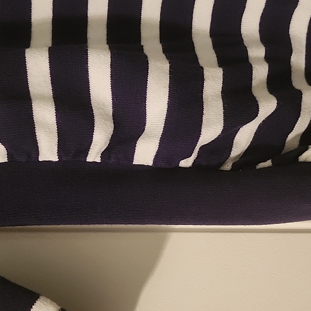Sweater - Picture 3 of 3